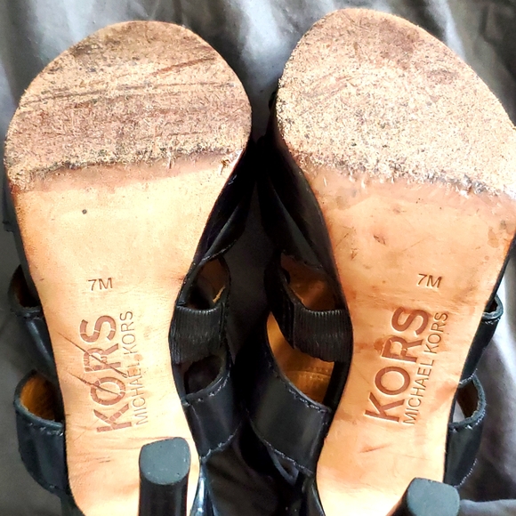 KORS Michael Kors Peep-Toe Heels - Picture 5 of 8